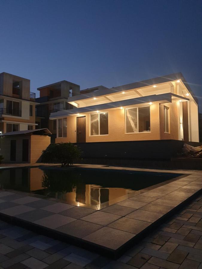 Royal Meadows Igatpuri 2Bhk Poolside Villa Exterior foto